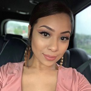 Meet your Posher, Karla